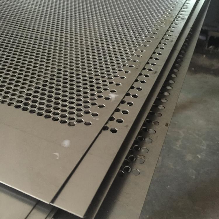 河南不锈钢冲孔筛板的特点及保养方法